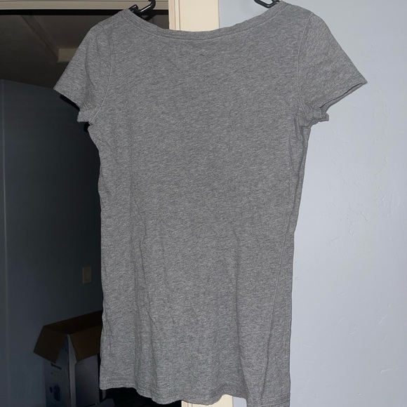 Abercrombie and Fitch Plain Grey T-Shirt - Picture 2 of 4